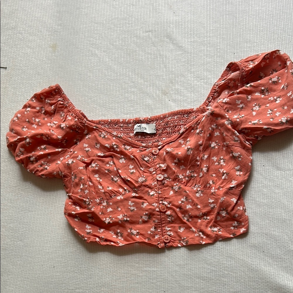 Hollister Pink Cropped Blouse with Ruched Cap Sleeves